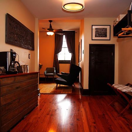 Royal Street Inn & Bar New Orleans Room photo