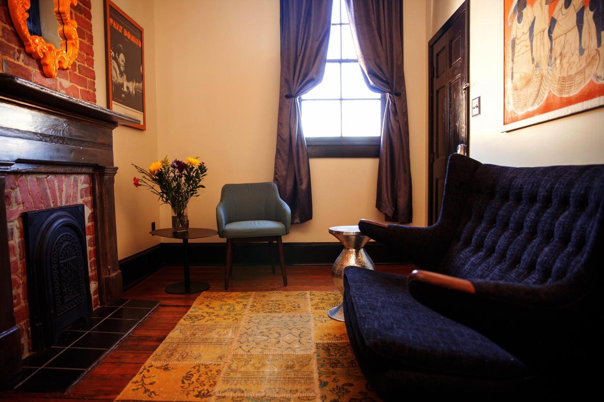 Royal Street Inn & Bar New Orleans Room photo