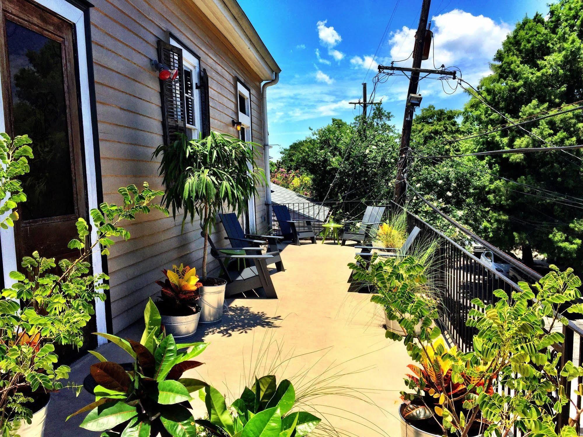 Royal Street Inn & Bar New Orleans Exterior photo